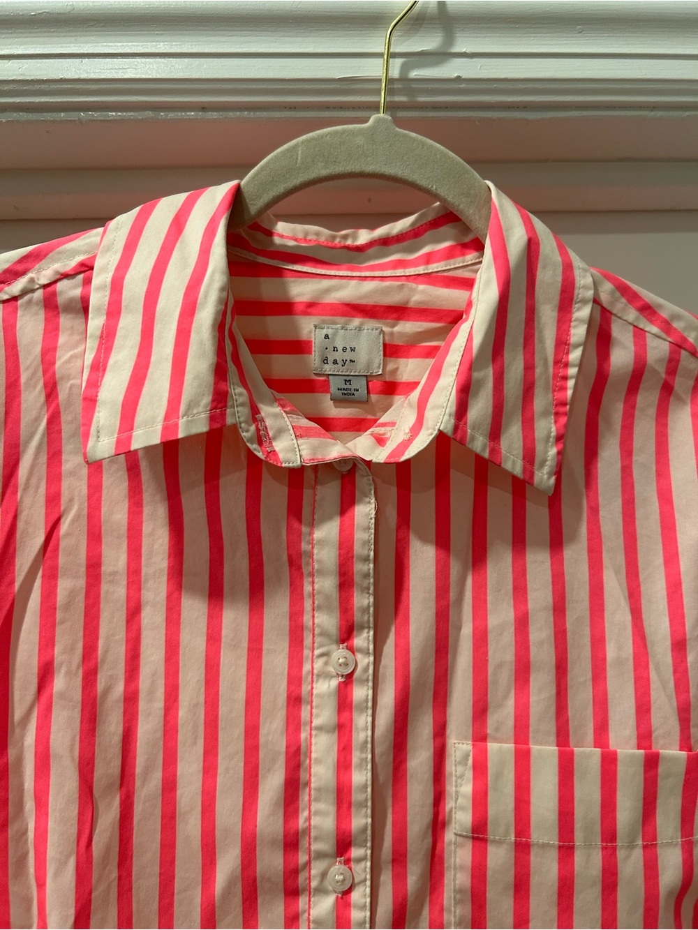 🚫 SOLD 🚫 A New Day Striped Neon Pink/Coral Collared Button Front Top Size Medium - Picture 3 of 7